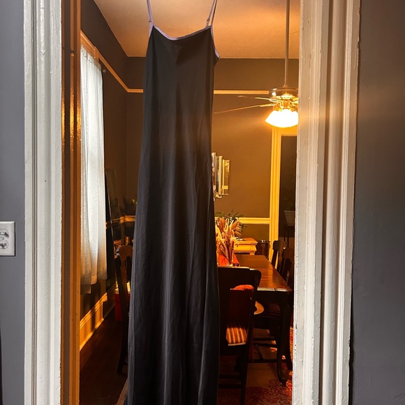 Beauty new with tags gorgeous silk Maxi dress - Picture 3 of 9